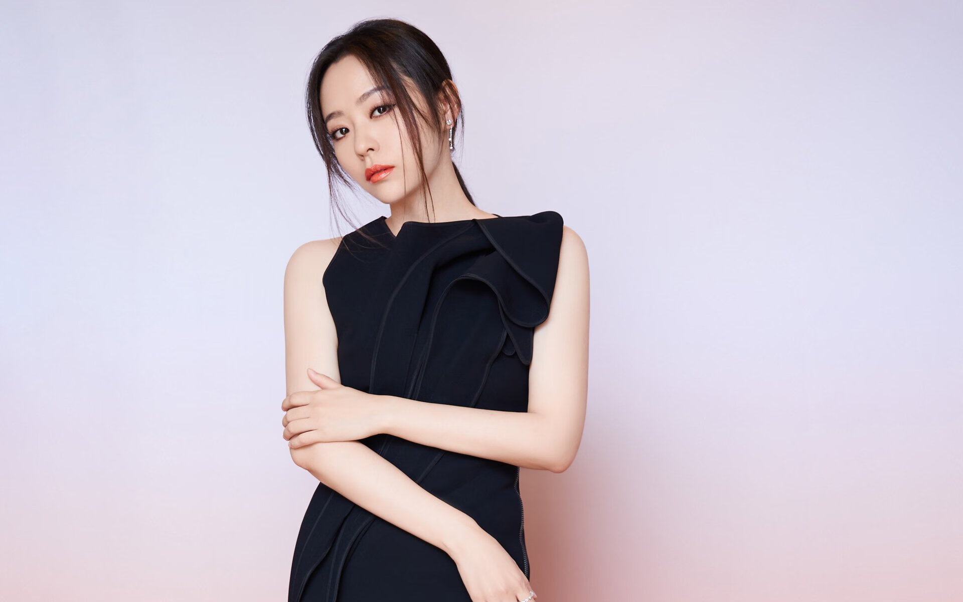 爱游戏体育-中国女足表现出色，在比赛中占据优势，中国女足很厉害