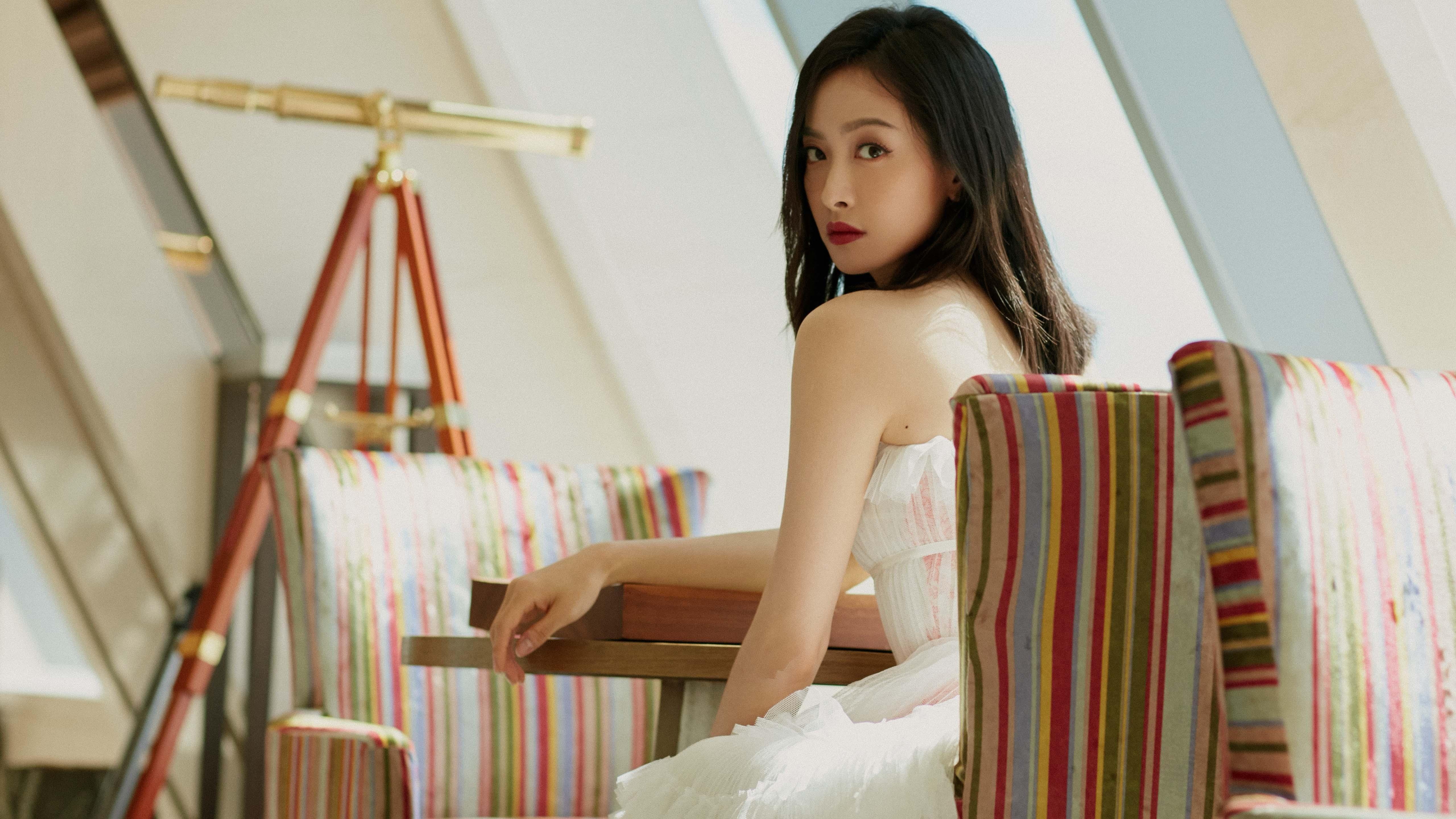 布莱克本高强度防守，蓝白军团冲击季后赛，布莱克本吧