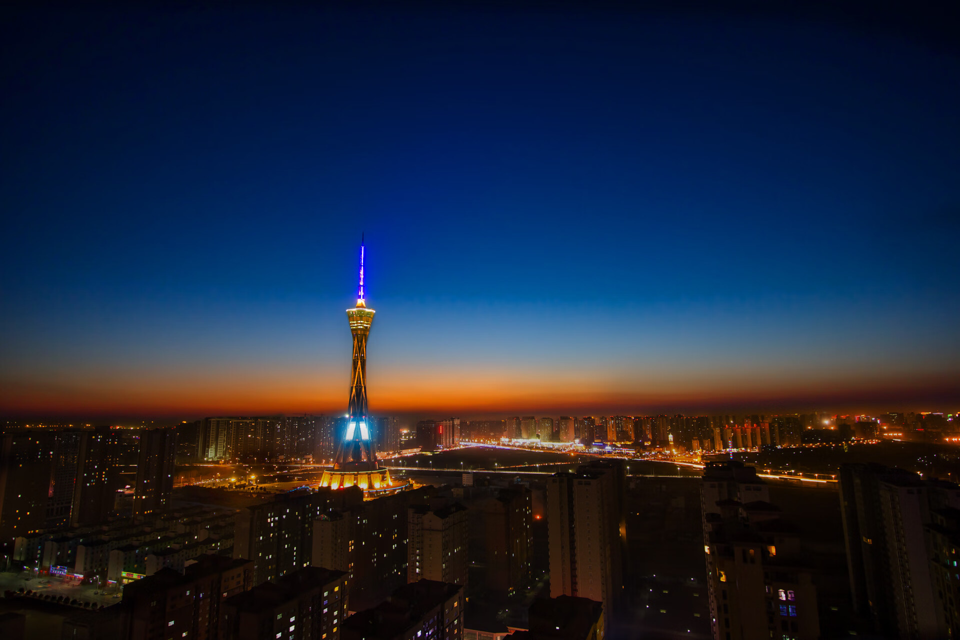 阿贾克斯青训出新星，未来可期，阿贾克斯青训理念